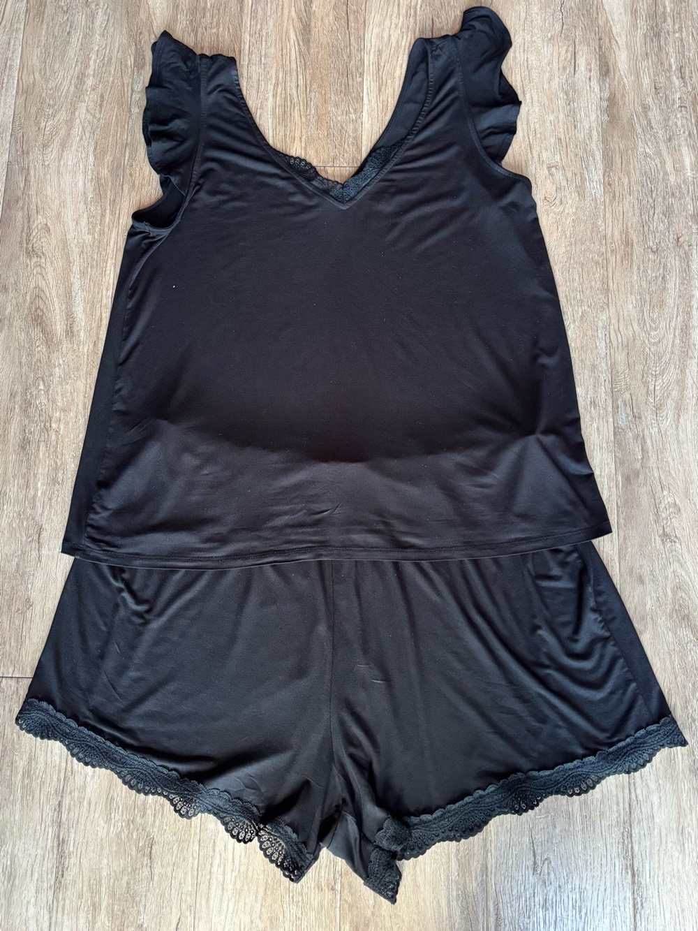 Deese Black Lace-Trim Sleep Set – 1X Top 2X Bottom